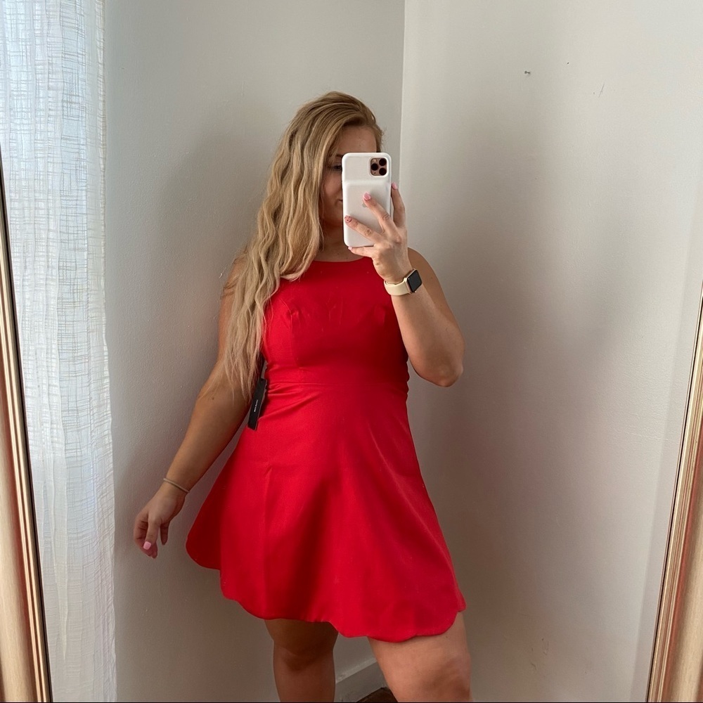 NWT Lulu’s Red Open Back Skater Dress XS